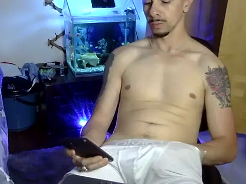 Snapshot of venusfranco_94 chatting on 11-18-25, 06:18 venusfranco 94 online show from 11-18-25, 06:18