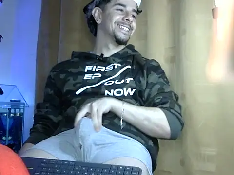 Snapshot of venusfranco_94 chatting on 02-23-26, 03:04 venusfranco 94 online show from 02-23-26, 03:04