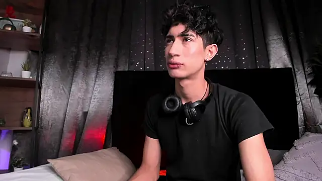 NovaaWheler online show from 11-21-25, 07:23