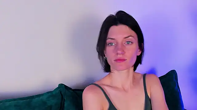 Snapshot of roxy_riot_ chatting on 02-08-25, 07:59 roxy riot online show from 02-08-25, 07:59