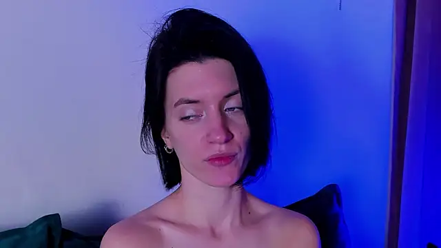 Snapshot of roxy_riot_ chatting on 02-10-25, 07:47 roxy riot online show from 02-10-25, 07:47