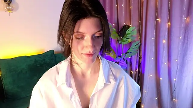 Snapshot of roxy_riot_ chatting on 02-14-25, 04:58 roxy riot online show from 02-14-25, 04:58