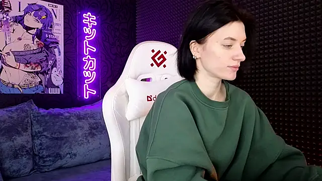 Snapshot of roxy_riot_ chatting on 03-15-25, 01:08 roxy riot online show from 03-15-25, 01:08