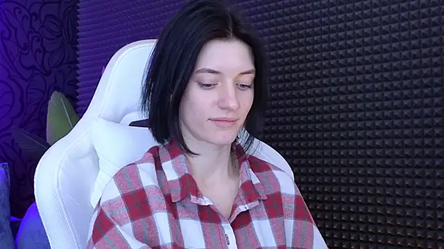 Snapshot of roxy_riot_ chatting on 03-15-25, 07:20 roxy riot online show from 03-15-25, 07:20