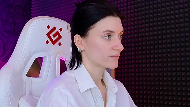 Snapshot of roxy_riot_ chatting on 03-16-25, 09:05 roxy riot online show from 03-16-25, 09:05