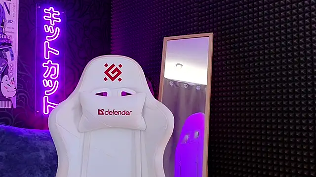 Snapshot of roxy_riot_ chatting on 03-22-25, 05:28 roxy riot online show from 03-22-25, 05:28