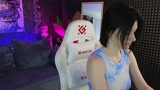 Snapshot of roxy_riot_ chatting on 10-11-25, 01:27 roxy riot online show from 10-11-25, 01:27