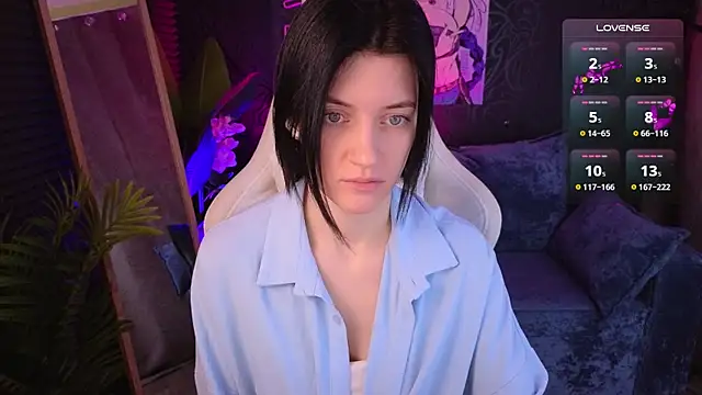 Snapshot of roxy_riot_ chatting on 11-19-25, 02:00 roxy riot online show from 11-19-25, 02:00