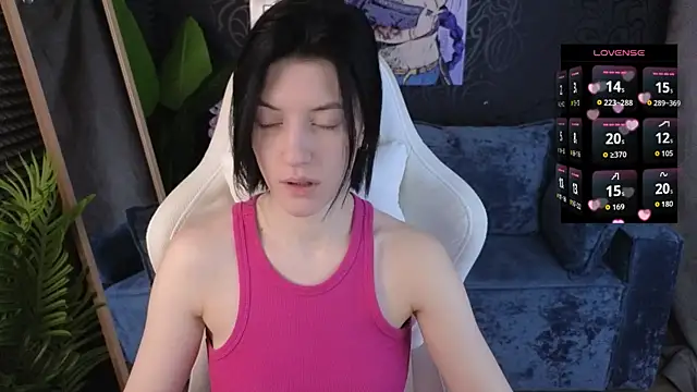 Snapshot of roxy_riot_ chatting on 12-02-25, 01:22 roxy riot online show from 12-02-25, 01:22