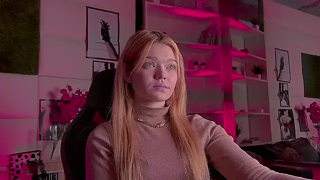 AdeleCartier online show from 03-03-25, 03:30