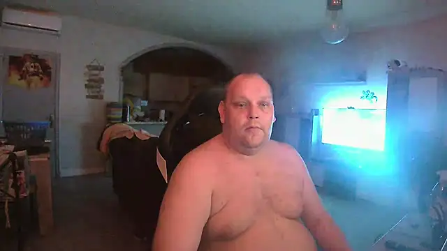 Snapshot of Hotfire-112 chatting on 03-26-26, 10:26 Hotfire-112 online show from 03-26-26, 10:26