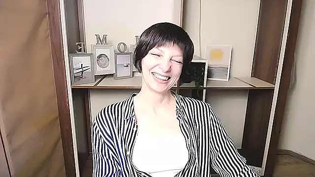  AngeliaFlow  online show from 02-21-26, 10:16