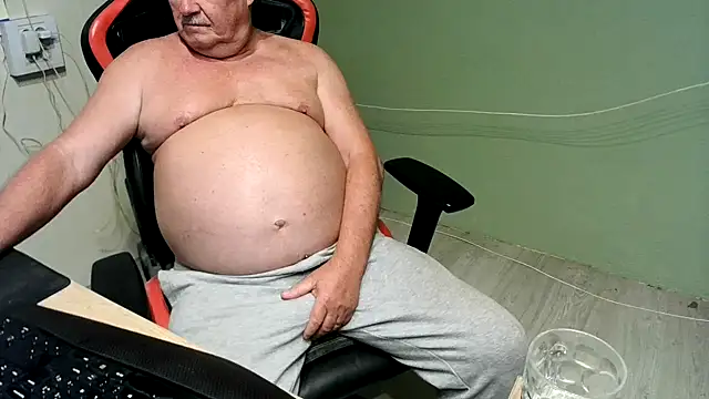 Snapshot of barenfan chatting on 03-04-25, 10:27 barenfan online show from 03-04-25, 10:27