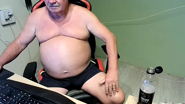 Snapshot of barenfan chatting on 03-10-25, 11:16 barenfan online show from 03-10-25, 11:16