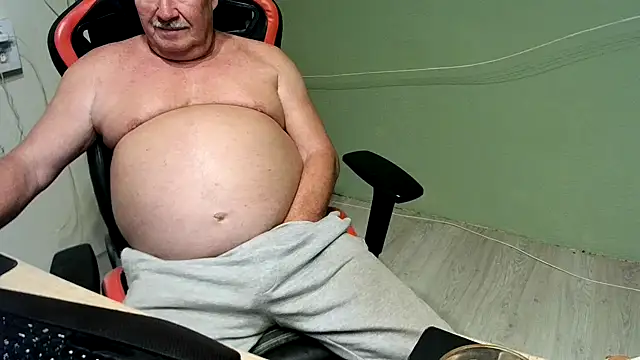 Snapshot of barenfan chatting on 03-13-25, 11:16 barenfan online show from 03-13-25, 11:16