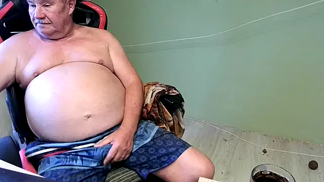 Snapshot of barenfan chatting on 03-22-25, 06:14 barenfan online show from 03-22-25, 06:14