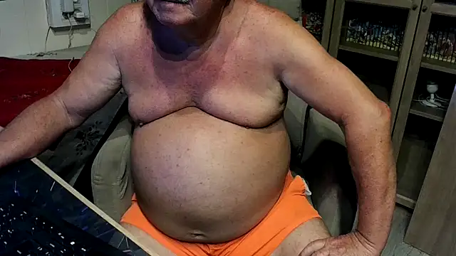 Snapshot of barenfan chatting on 11-26-25, 08:21 barenfan online show from 11-26-25, 08:21