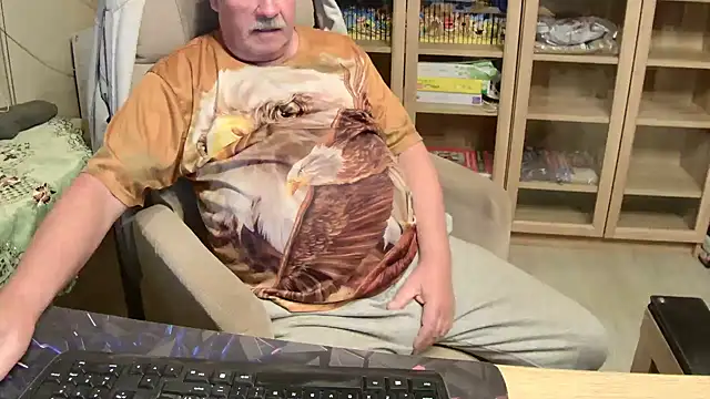 Snapshot of barenfan chatting on 01-15-26, 09:40 barenfan online show from 01-15-26, 09:40