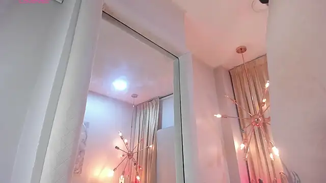 Snapshot of lolyyuno chatting on 09-17-25, 04:47 lolyyuno online show from 09-17-25, 04:47