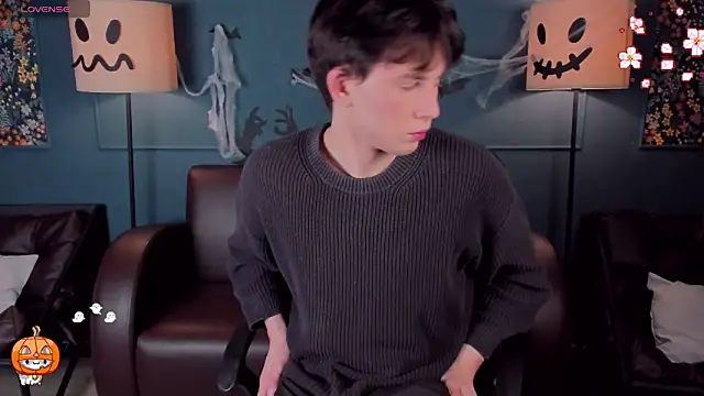 AdrianoAubert online show from 11-09-25, 03:27