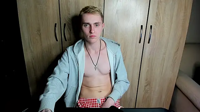 crazybottom99 online show from 03-08-25, 05:11