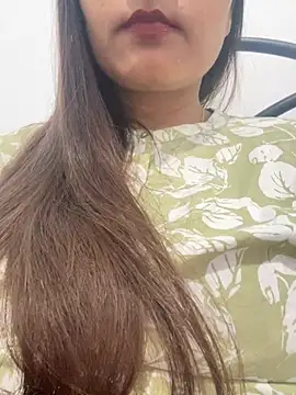 Snapshot of Deepcha1991 chatting on 02-06-25, 08:23 Deepcha1991 online show from 02-06-25, 08:23