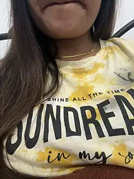 Snapshot of Deepcha1991 chatting on 02-20-25, 11:43 Deepcha1991 online show from 02-20-25, 11:43