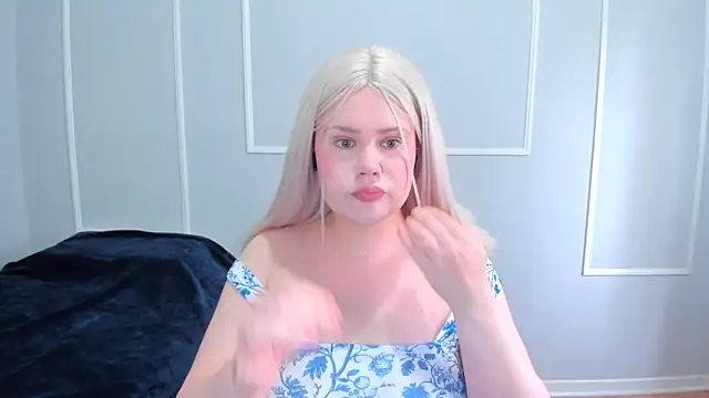 Snapshot of _leana_ chatting on 10-23-25, 06:28 leana online show from 10-23-25, 06:28