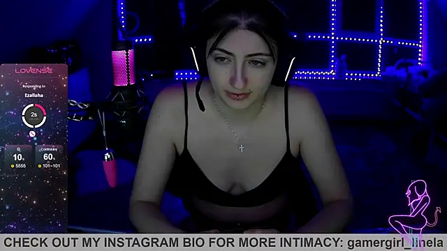 Snapshot of Gamergirl-Linela chatting on 09-11-25, 06:19 Gamergirl-Linela online show from 09-11-25, 06:19