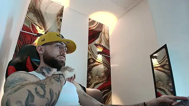 Luke davis01 online show from 01-14-26, 01:06