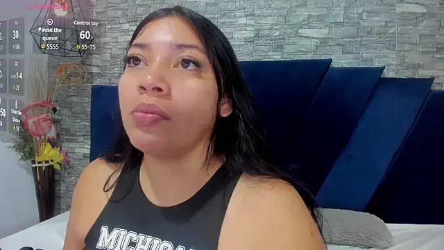 Sophia Brunett online show from 11-14-25, 12:15