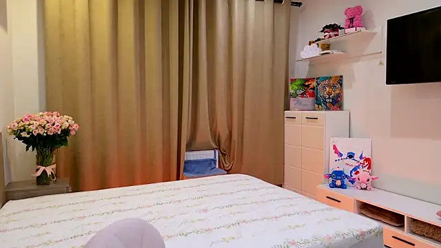 Snapshot of Bella_amory chatting on 03-04-26, 03:18 Bella amory online show from 03-04-26, 03:18