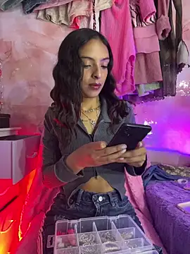 Skye Moore online show from 05-16-26, 02:52