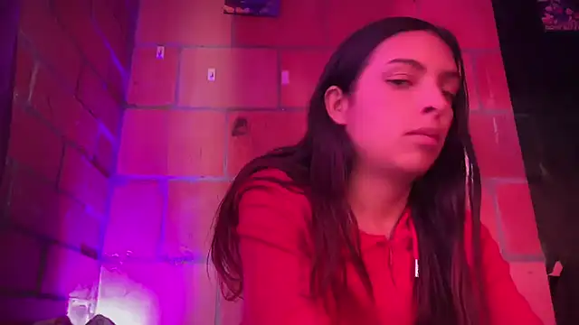 Skye Moore online show from 07-31-26, 05:56