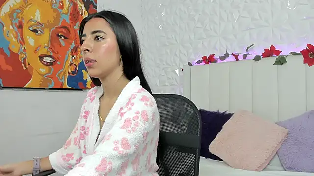 Snapshot of Mirandaa_Rogers chatting on 02-23-25, 03:18 Mirandaa Rogers online show from 02-23-25, 03:18