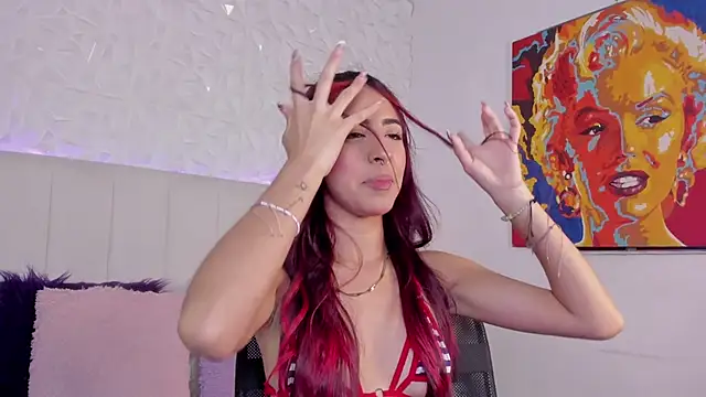 Snapshot of Mirandaa_Rogers chatting on 11-21-25, 07:12 Mirandaa Rogers online show from 11-21-25, 07:12