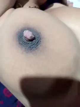 Snapshot of simrun70 chatting on 09-26-25, 10:36 simrun70 online show from 09-26-25, 10:36