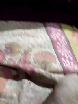 Snapshot of simrun70 chatting on 10-16-25, 01:06 simrun70 online show from 10-16-25, 01:06