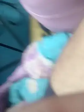 Snapshot of simrun70 chatting on 11-27-25, 11:29 simrun70 online show from 11-27-25, 11:29