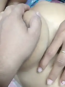 Snapshot of simrun70 chatting on 12-16-25, 12:04 simrun70 online show from 12-16-25, 12:04