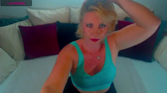 Snapshot of Lex_McQueen chatting on 05-12-26, 08:06 Lex McQueen online show from 05-12-26, 08:06