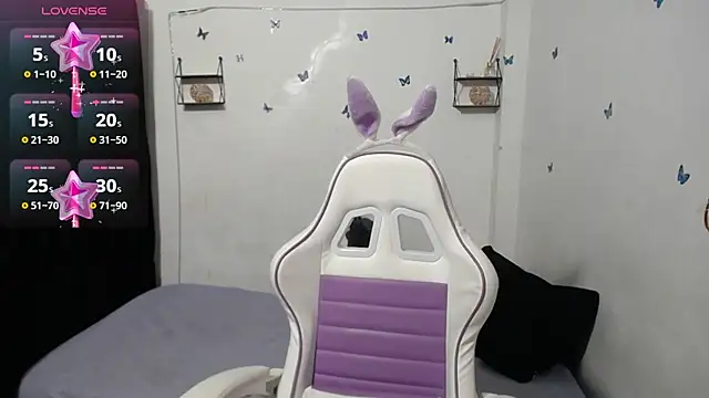 Snapshot of hello_kityy25 chatting on 03-07-25, 04:02 hello kityy25 online show from 03-07-25, 04:02