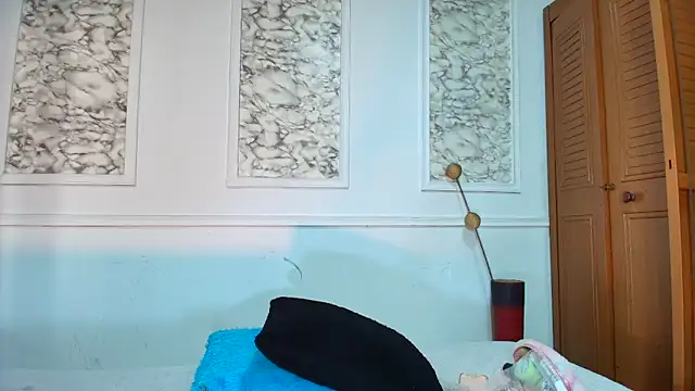 Snapshot of Danella_houston chatting on 09-20-25, 08:10 Danella houston online show from 09-20-25, 08:10