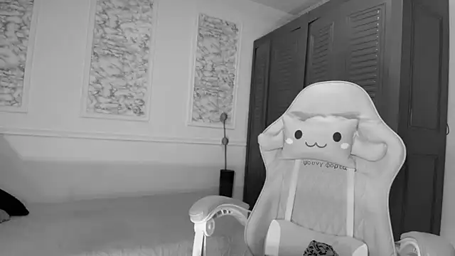 Snapshot of Danella_houston chatting on 10-10-25, 06:40 Danella houston online show from 10-10-25, 06:40