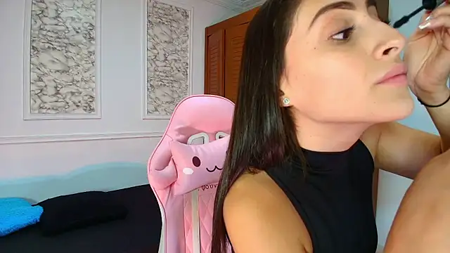 Snapshot of Danella_houston chatting on 01-09-26, 06:21 Danella houston online show from 01-09-26, 06:21