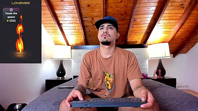 Snapshot of Sebastian_Berne chatting on 11-06-25, 07:37 Sebastian Berne online show from 11-06-25, 07:37