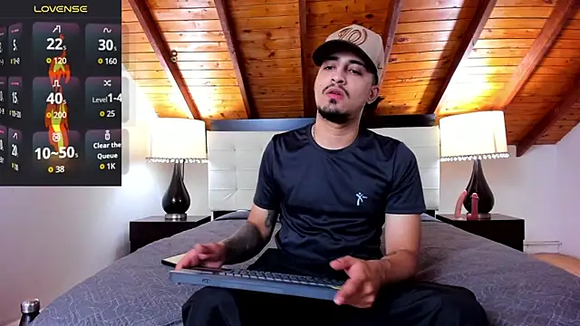 Snapshot of Sebastian_Berne chatting on 11-10-25, 07:24 Sebastian Berne online show from 11-10-25, 07:24