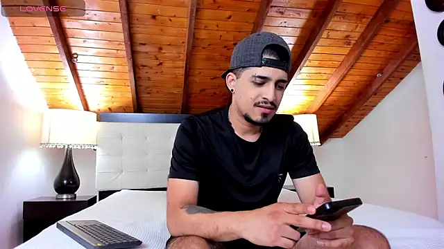 Snapshot of Sebastian_Berne chatting on 11-17-25, 07:19 Sebastian Berne online show from 11-17-25, 07:19