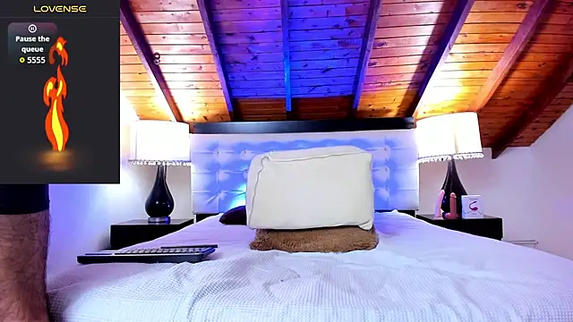 Snapshot of Sebastian_Berne chatting on 11-20-25, 07:35 Sebastian Berne online show from 11-20-25, 07:35