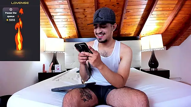 Snapshot of Sebastian_Berne chatting on 11-28-25, 07:27 Sebastian Berne online show from 11-28-25, 07:27